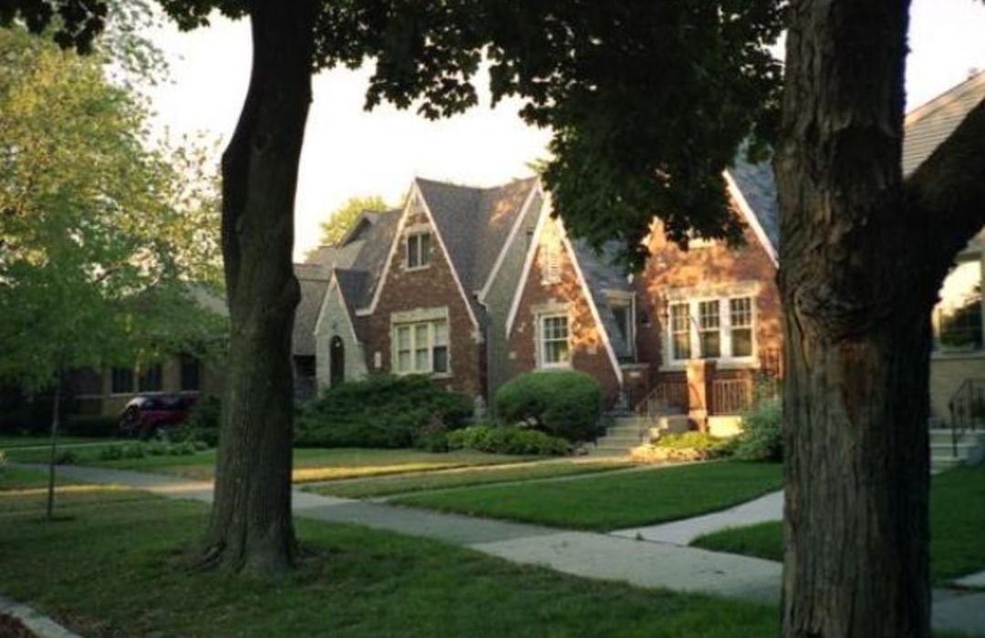 Homes for Sale in Edison Park, Chicago