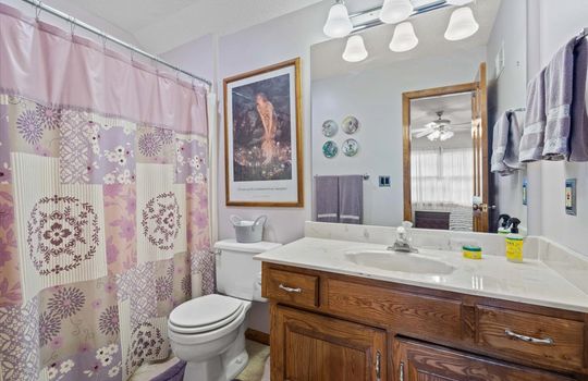 26-6804 Red Oak Dr-26