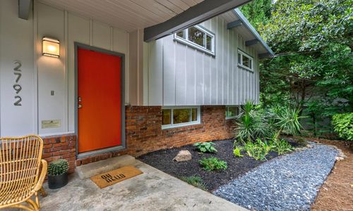 Northwoods Mid-Century Modern under $500k!!