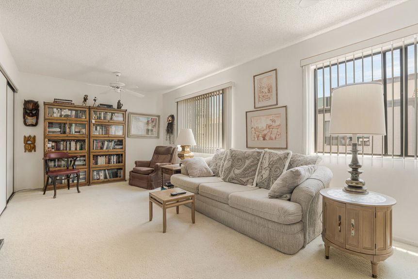 5711 Owensmouth Ave 112 Los-large-020-007-kevin6-1499×1000-72dpi
