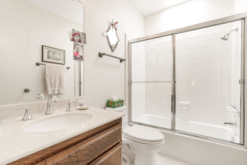 5711 Owensmouth Ave 112 Los-large-022-015-kevin5-1500×1000-72dpi