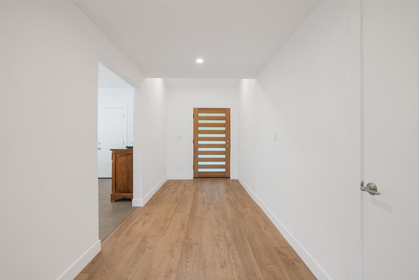 12900 Winthrop Ave-1