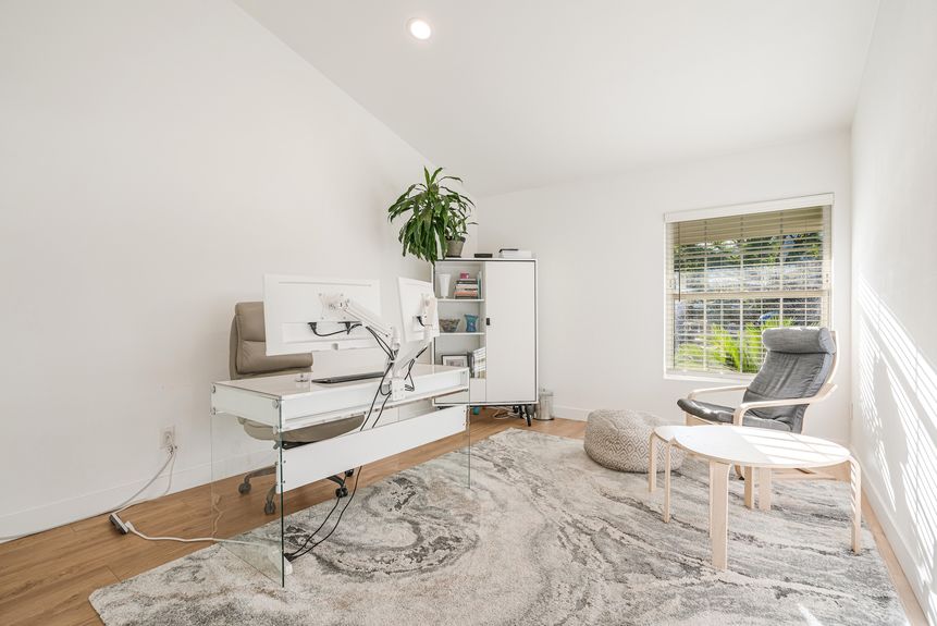 12900 Winthrop Ave-17