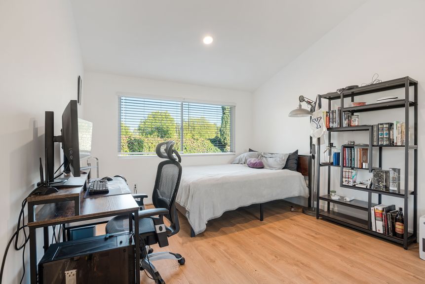 12900 Winthrop Ave-18