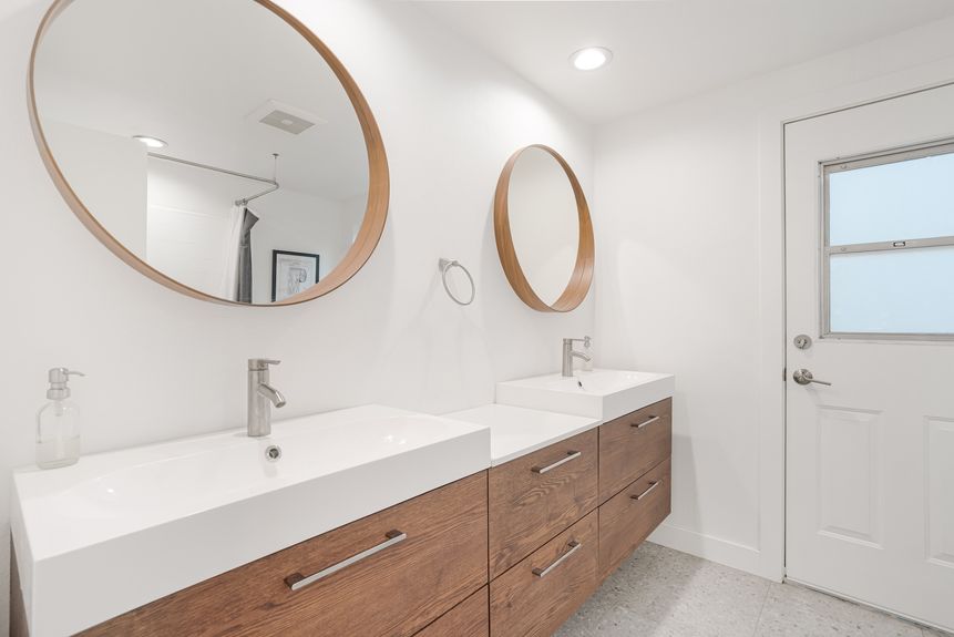 12900 Winthrop Ave-20