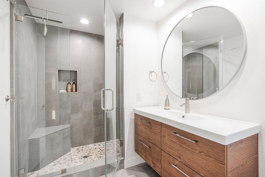 12900 Winthrop Ave-24