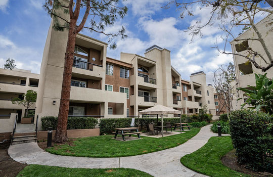 21550 Burbank Blvd 313 Los-large-001-002-DSC6699Edit-1500x1000-72dpi