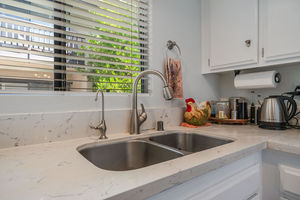 5711 Owensmouth Ave 127-large-011-018-Owensmouth10-1500x1000-72dpi