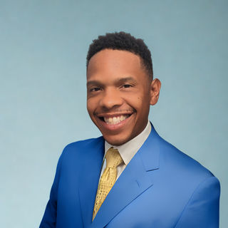 Headshot Kevin P. Holmes