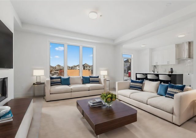 Living Room 3 &#8211; 814 Snap Hook