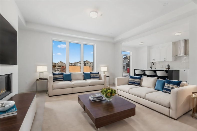 Half Moon Bay South<span class="small d-block">Barrhaven</span>