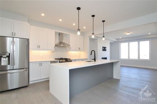 NORTHWOODS GALLERY 6