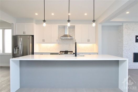 NORTHWOODS GALLERY 7