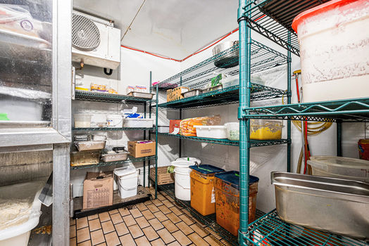 024_704_fourteenth_street_west-19_886