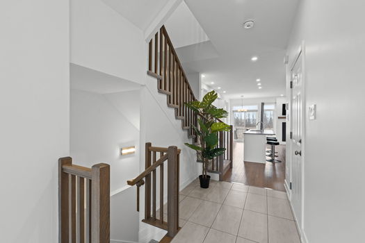 10-web-or-mls-653 Putney Crescent-20