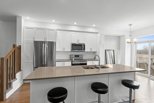 12-web-or-mls-653 Putney Crescent-22