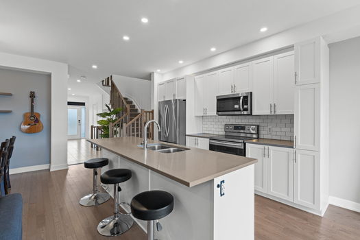 13-web-or-mls-653 Putney Crescent-25