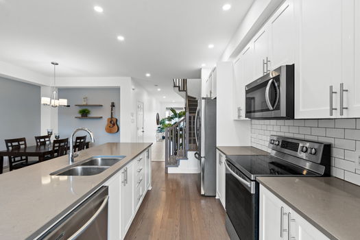 15-web-or-mls-653 Putney Crescent-24