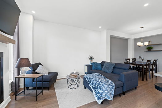 17-web-or-mls-653 Putney Crescent-27