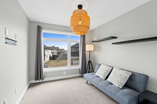 31-web-or-mls-653 Putney Crescent-38