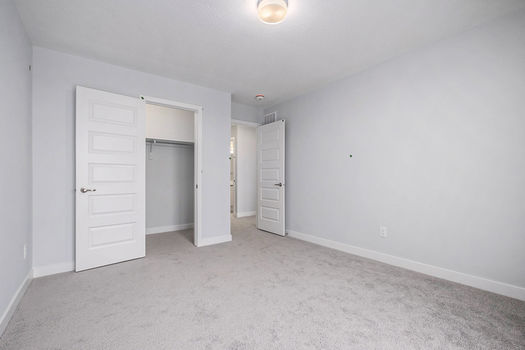 023_511_entourage-18_45