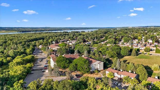 21-DJI_20250821181207_0132_D