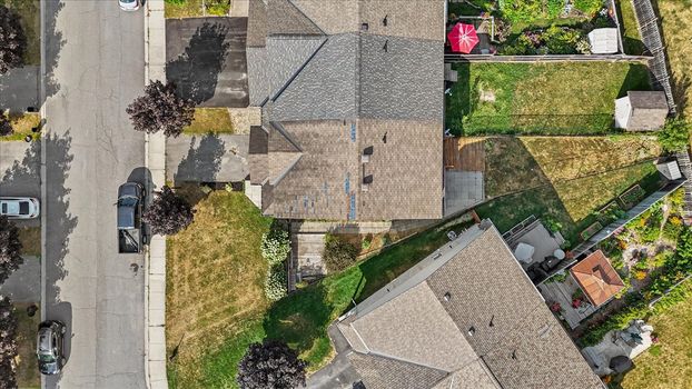 54-DJI_20250503093521_0098_D