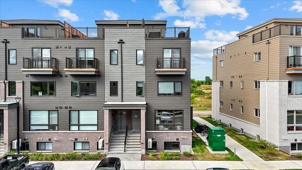 200 Mishi Private HERO