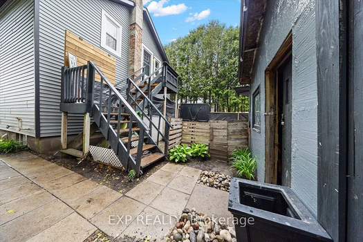 a18a72f00af0bfe4202e90ad617f26c1-uncropped_scaled_within_1536_1152