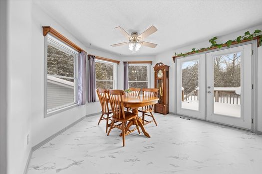 Photo 11 - 15-016A0359