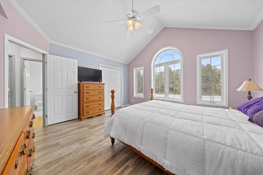 Photo 15 - 21-016A0377