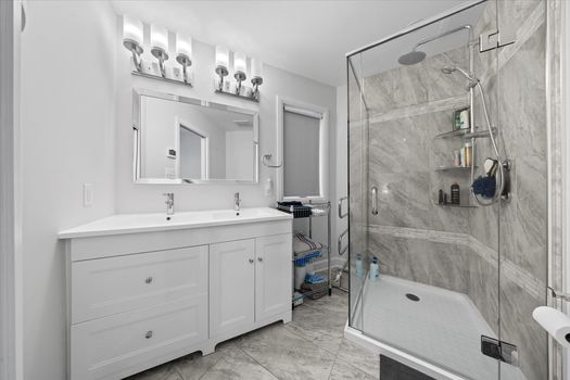 Photo 38 - 070-IMG_2273