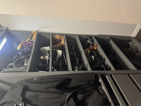 Pax closet photo 2 - IMG_2221 (1)