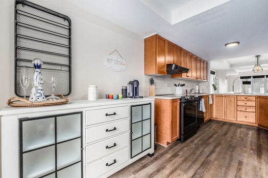 007_76_lakepointe_drive_8_545