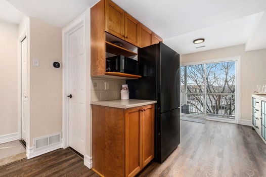 009_76_lakepointe_drive_10_529