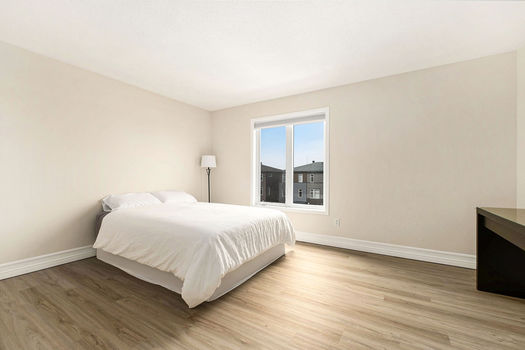 015_76_lakepointe_drive_16_206