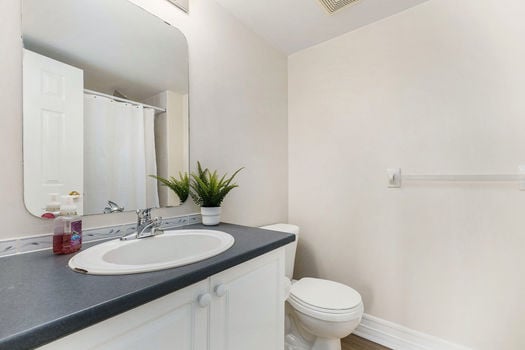 017_76_lakepointe_drive_18_336