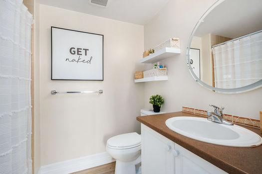 022_76_lakepointe_drive_23_558