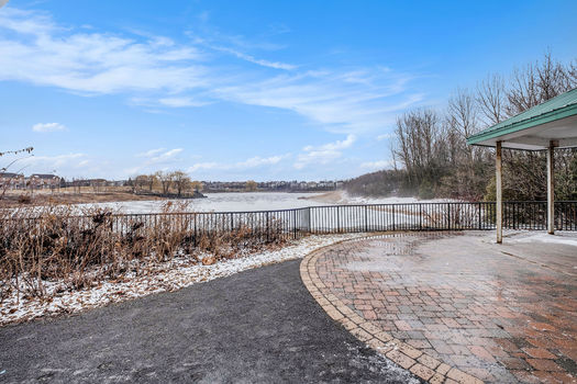 026_76_lakepointe_drive_5_217