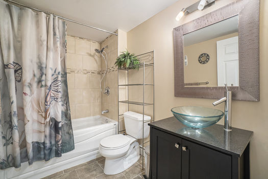 026_2024_othello_av_7_585