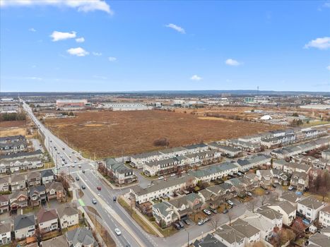 39-DJI_20260413203214_0096_D