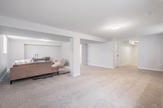 Photo 24 of 015_1052_de_pencier_dr_11_649