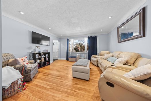 Photo 5 - 05-016A2518