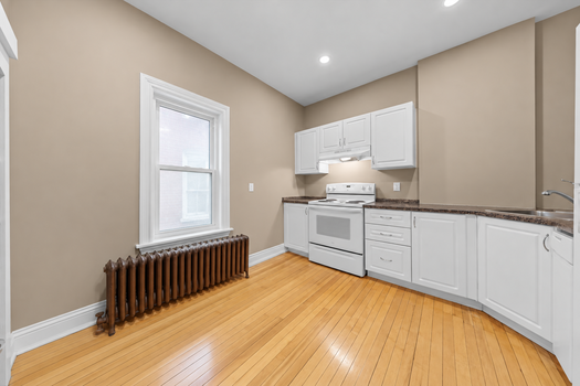 Photo 30 - Kitchen 1