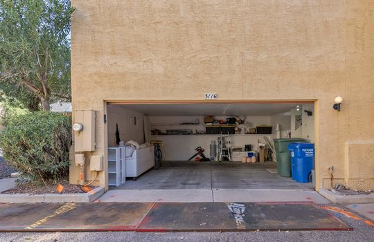 2 Car Garage With Laundry