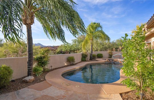 Mountain Views and Refreshing Pool