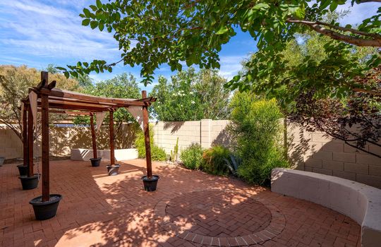 Brick Patio With Banco Seating