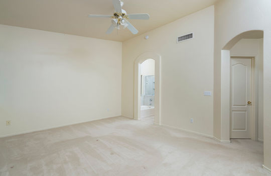Large Primary Features Ensuite Bath