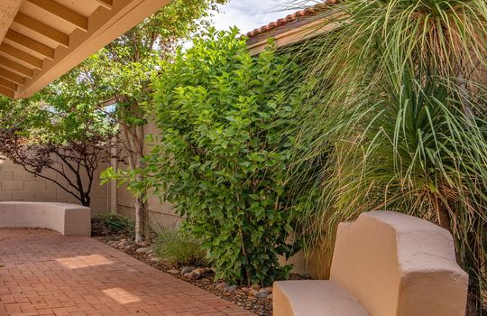 Side Patio Space