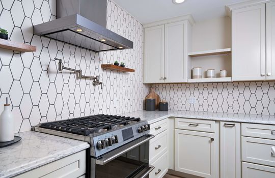 Six Burner Gas Range With Dual Oven Capability & Pot Filler